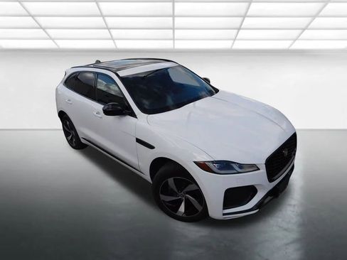 Used 2025 Jaguar F-PACE R-Dynamic S image 2