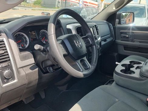 Used 2020 RAM 1500 Classic SLT AWD/4WD image 12