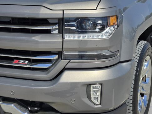 Used 2017 Chevrolet Silverado 1500 LTZ Z71 w/ LTZ Plus Package image 7