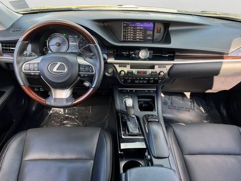 Used 2018 Lexus ES 350 w/ Navigation System Package image 11