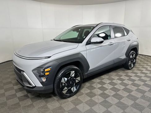 Used 2025 Hyundai Kona SEL image 7
