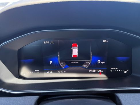 Certified 2025 Volkswagen Jetta Sport FWD image 11