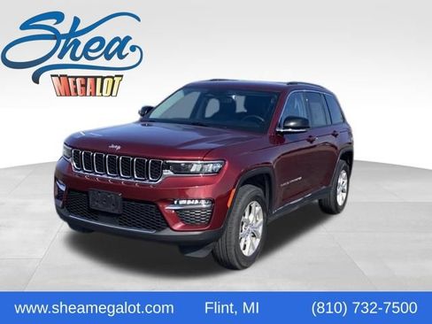 Used 2023 Jeep Grand Cherokee Limited AWD/4WD image 1