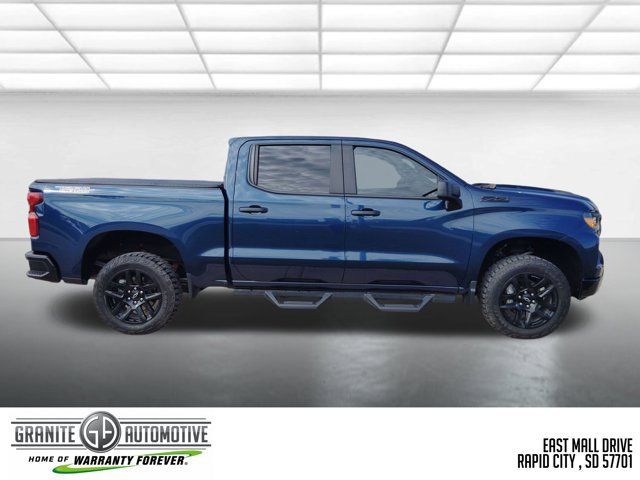 Used 2023 Chevrolet Silverado 1500 Custom Trail Boss w/ LPO, Dark Essentials Package AWD/4WD image 7