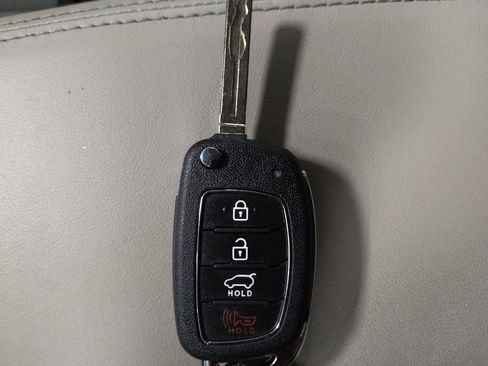 Used 2019 Hyundai Tucson SE AWD/4WD image 32