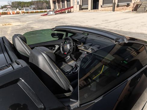 Used 2017 Lamborghini Huracan LP 610-4 image 24