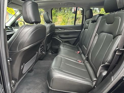 Used 2023 Jeep Grand Cherokee 4WD 4xe image 32