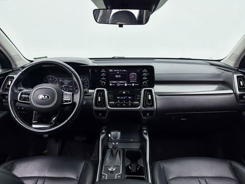 Used 2021 Kia Sorento S image 21