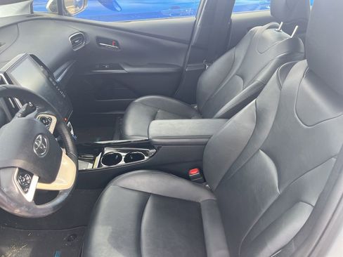 Used 2018 Toyota Prius Prime Advanced image 4