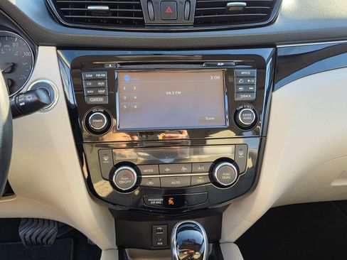 Used 2018 Nissan Rogue Sport SL image 20