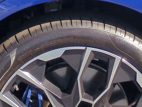 Used 2025 BMW X7 M60i image 12