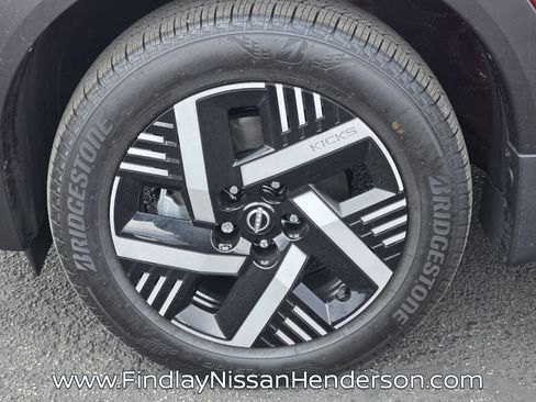 Used 2026 Nissan Kicks SV FWD image 9
