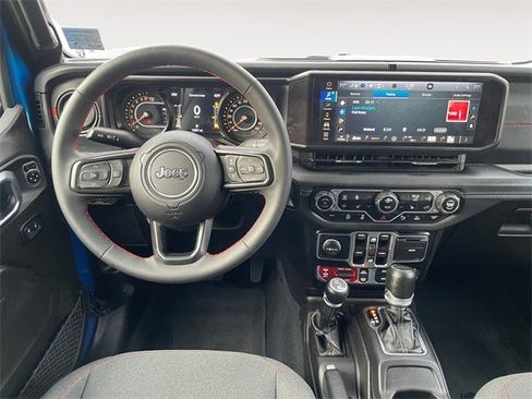 Used 2024 Jeep Gladiator Rubicon w/ Safety Group image 10