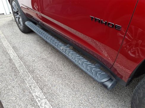 Used 2023 Chevrolet Tahoe Z71 w/ Luxury Package image 9