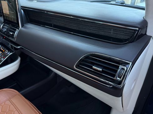 Used 2018 Lincoln Navigator Black Label w/ Cargo Package image 12