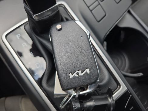 Used 2023 Kia Sportage LX FWD image 31