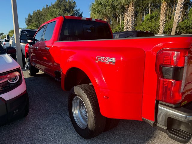 Used 2023 Ford F350 Lariat w/ Lariat Ultimate Package AWD/4WD image 12