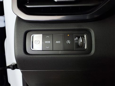 New 2026 GMC Acadia AT4 w/ Luxury Package image 19