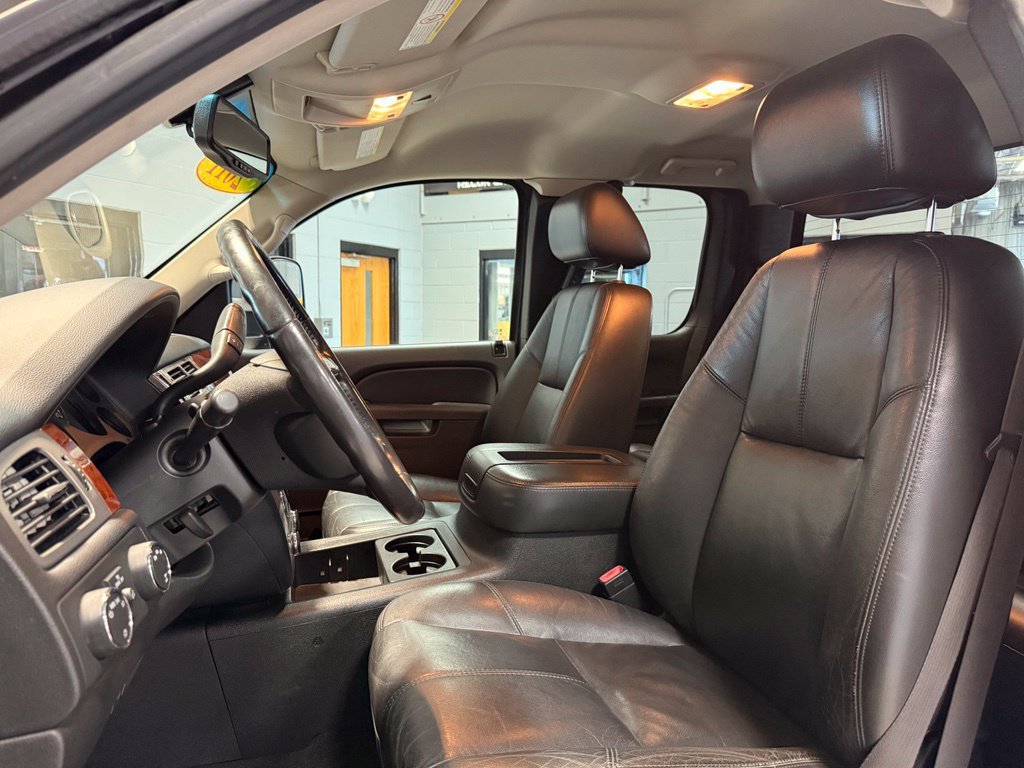 Used 2011 GMC Sierra 2500 SLT w/ SLT Convenience Package AWD/4WD image 10