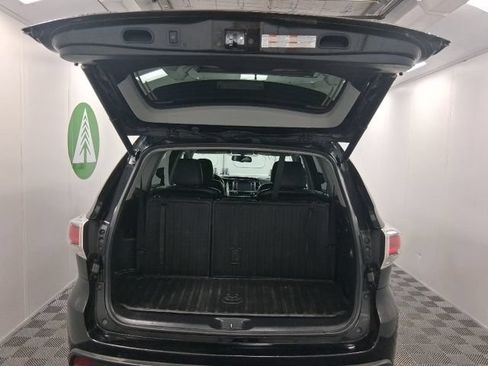 Used 2015 Toyota Highlander XLE AWD/4WD image 14