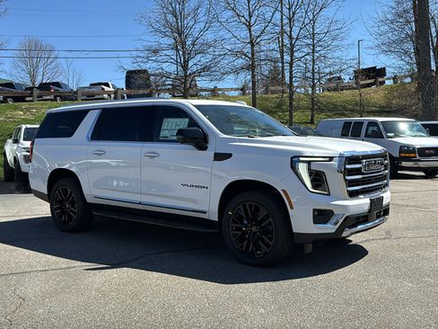 New 2026 GMC Yukon XL Elevation AWD/4WD image 2