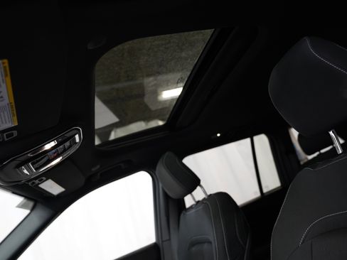 New 2026 Jeep Grand Cherokee Laredo X AWD/4WD image 28