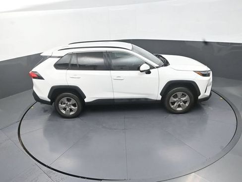 Used 2024 Toyota RAV4 XLE FWD image 30