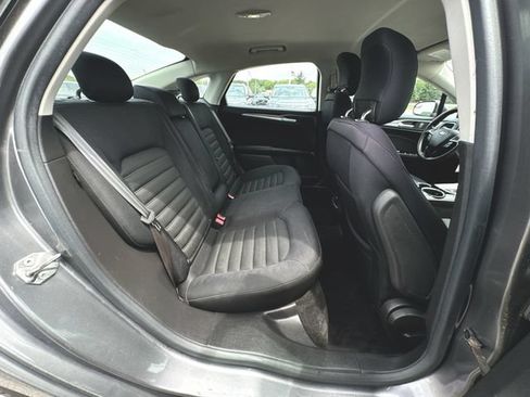 Used 2013 Ford Fusion SE FWD image 24