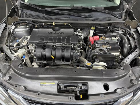 Used 2019 Nissan Sentra S image 9