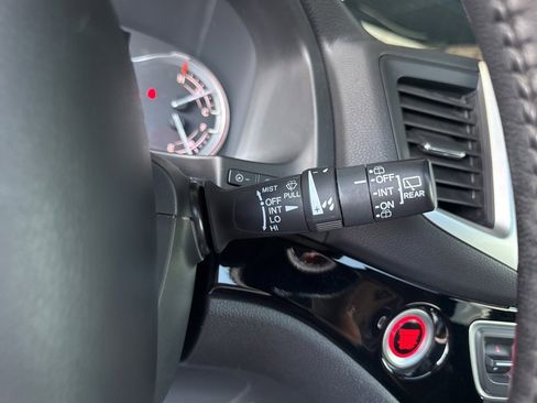 Used 2016 Honda Pilot Touring image 17