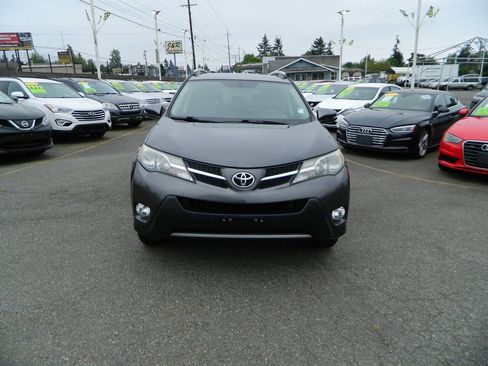 Used 2015 Toyota RAV4 XLE FWD image 3