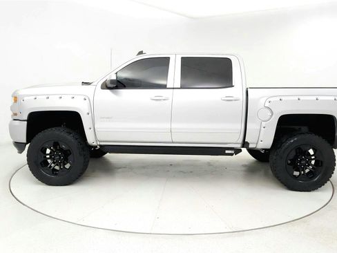 Used 2018 Chevrolet Silverado 1500 LT w/ All Star Edition image 2