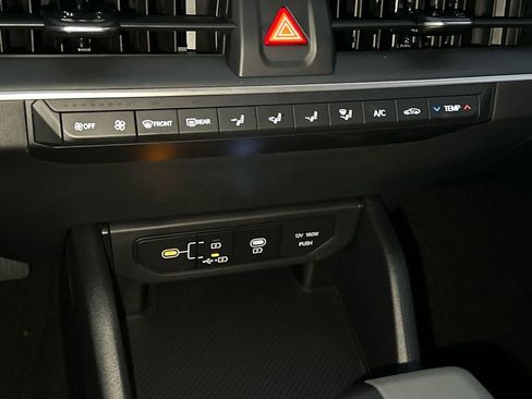 New 2025 Kia K4 LXS image 22