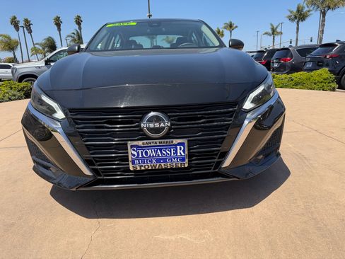 Used 2024 Nissan Altima 2.5 SV FWD image 2