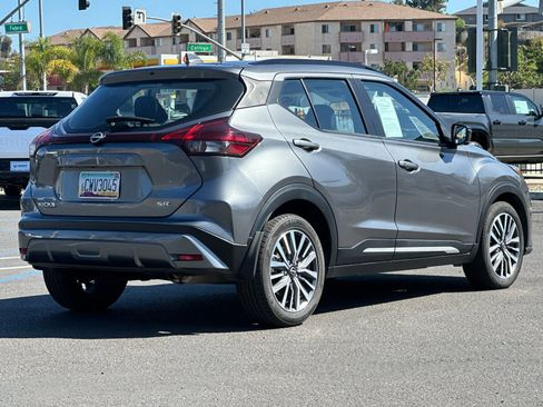 Used 2023 Nissan Kicks SR image 4