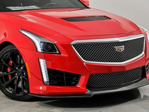 Used 2019 Cadillac CTS V w/ Carbon Fiber Package RWD image 3