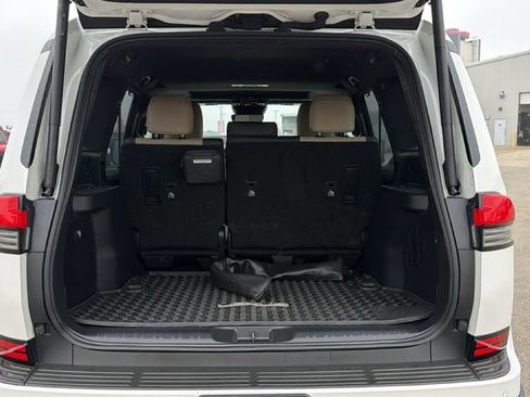 Used 2024 Lexus GX 550 AWD/4WD image 27