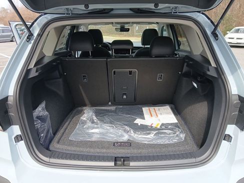 New 2026 Volkswagen Taos SE image 22