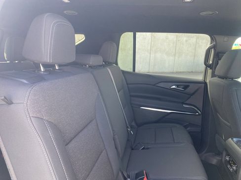 Used 2026 Chevrolet Traverse LT image 20