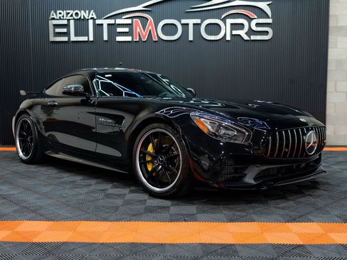 Used 2018 Mercedes-Benz AMG GT R image 2