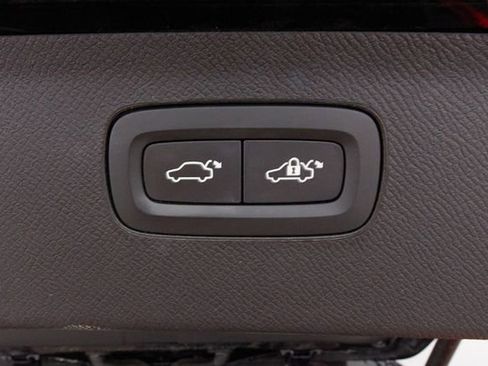Certified 2023 Volvo XC90 B6 Plus w/ Protection Package Premier AWD/4WD image 31