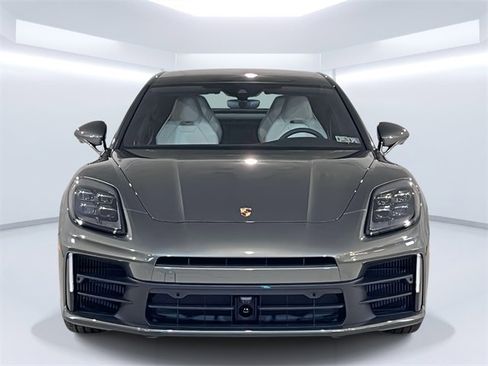 New 2025 Porsche Panamera 4 image 10