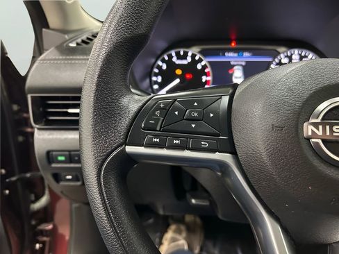 Used 2024 Nissan Sentra SV FWD image 17