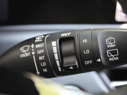 New 2026 Kia Seltos EX FWD image 28