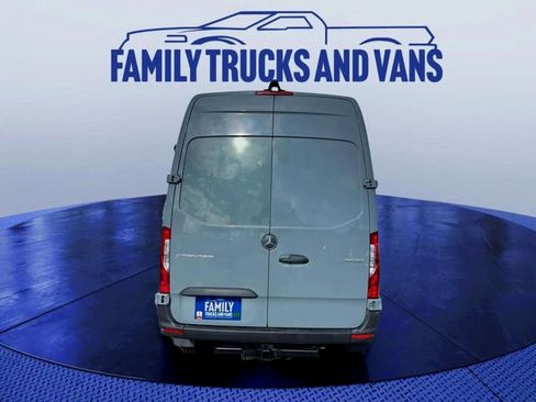 Used 2019 Mercedes-Benz Sprinter 144 Cargo image 3