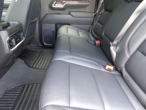 Used 2025 GMC Sierra 1500 Elevation image 24