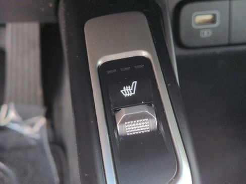 Certified 2023 Kia Sorento S FWD image 29
