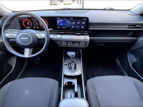 Used 2025 Hyundai Kona SEL AWD/4WD image 15