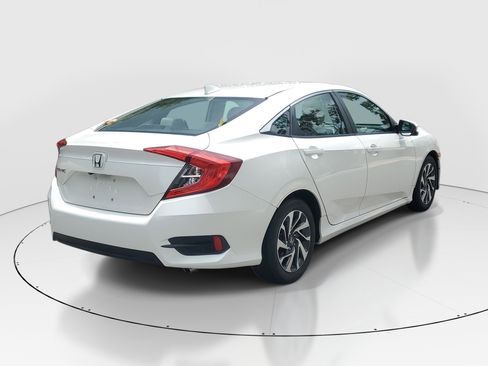 Used 2018 Honda Civic EX image 7