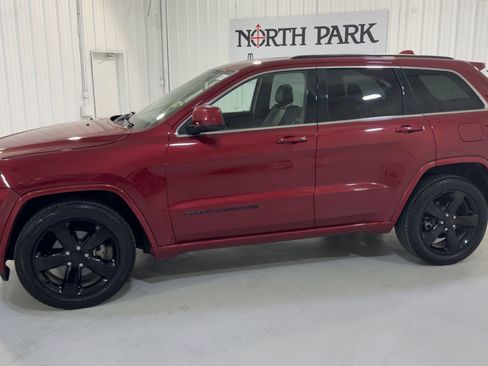 Used 2015 Jeep Grand Cherokee Altitude image 6